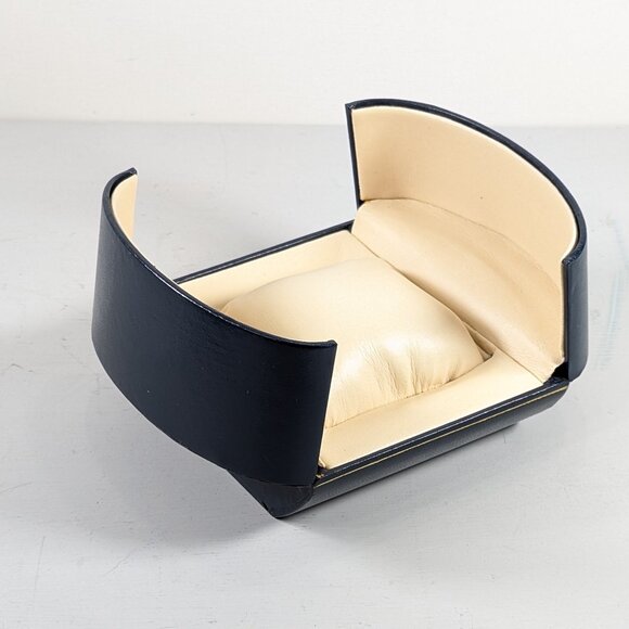 Navy blue faux leather watch box - Picture 3 of 8